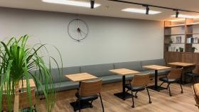 ２４時間使えるコワーキングスペースがあります