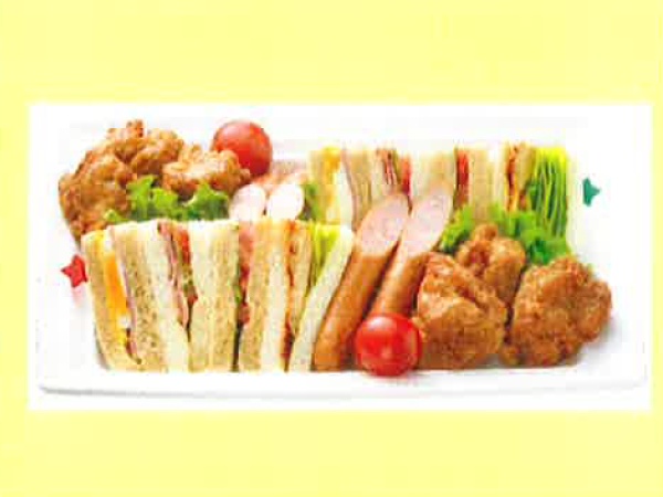 当社は山崎製パンの子会社。パンに具材を挟んだ「調理パン」をメインに製造しています。