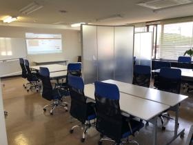 本社２Ｆミーティングルーム