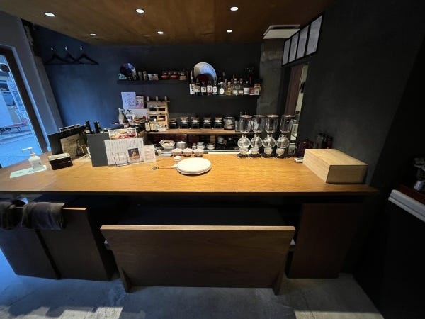 ホールスタッフ・サービススタッフ