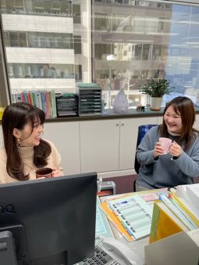 経理・総務部／相談しやすい雰囲気で、仕事が進めやすいです♪