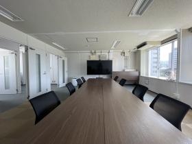 会議室（７５インチ大型モニター、空気清浄機完備）