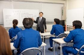 はじめて警備員になる方も安心の教育体制