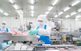 食肉製造（酒田大宮センター）仕事風景