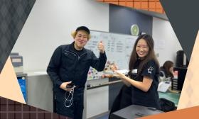 新商品の打ち合わせ！和気あいあいとした雰囲気が自慢な会社です