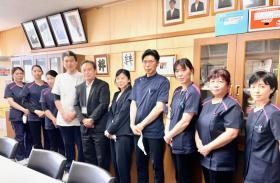 美園小学校の学校歯科医に任命されております。