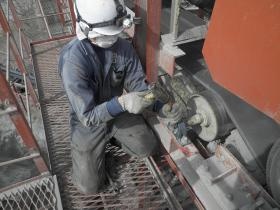 製造工場スタッフ業務（修理）