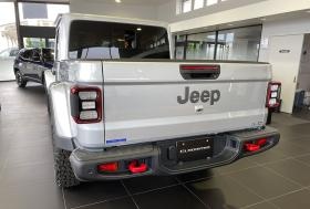 ジープ山形＿ショールーム