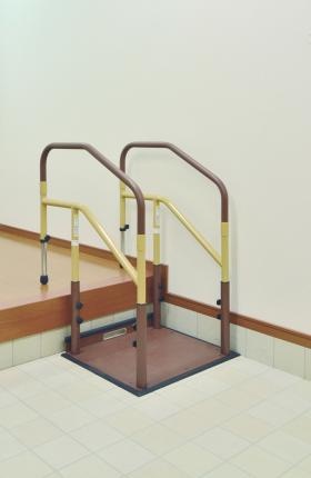 取り扱い用具の一例（手すり）