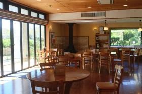 施設内の喫茶店「アルルカン」