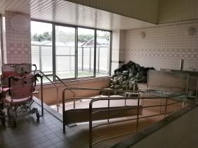 入所施設の浴室