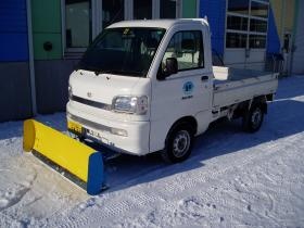 当社オリジナル 軽車輛用除雪装置“おしマッスル”