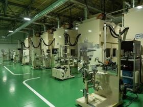 プレス生産ライン