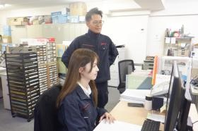 スタッフ同士の距離も近く世代の壁もなく働いています。