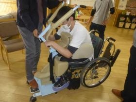 ノーリフティングケアの取り組み（スタンディングリフト）