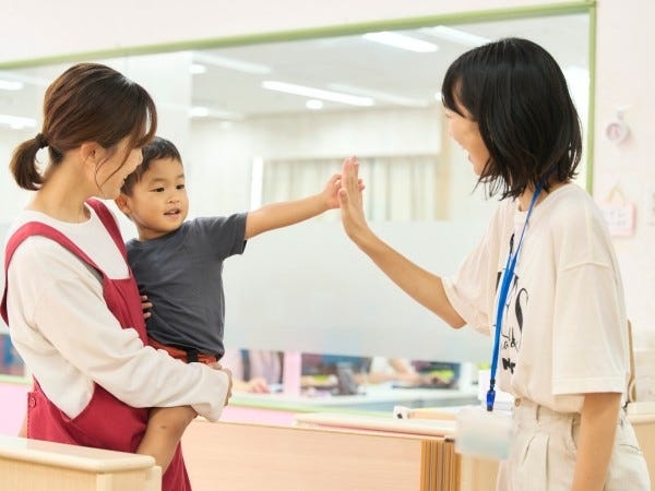 すぐ隣には保護者が勤務しているので安心です