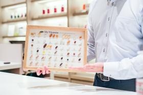 約８０種からお客様にとってベストな栄養素をご提案