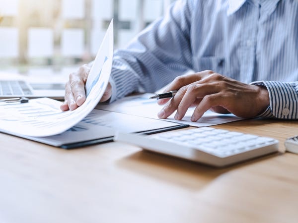 会計ソフトを利用してデータ入力・決算書作成を行って頂きます。