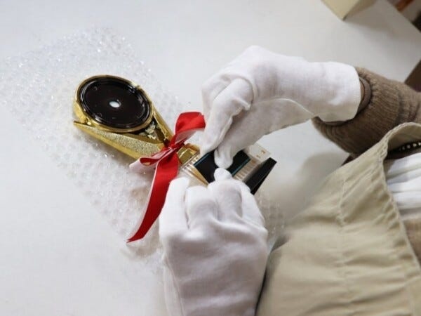 オリジナルグッズ製造加工・トロフィー・オリジナルグッズの製造と販促品への名入れ加工（駅近）