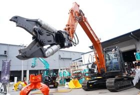 営業所では自社イベントを開催。実機を使用し新製品デモも実施