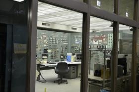 プラント制御室例