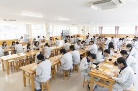 食堂（給食制度）