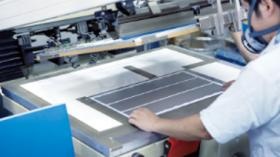 工場内作業：シルクスクリーン印刷