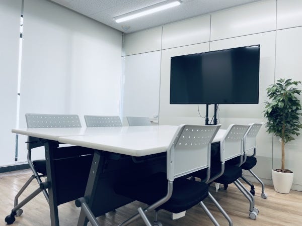 神田支店。ご来客や社内ミーティングで使用してます。