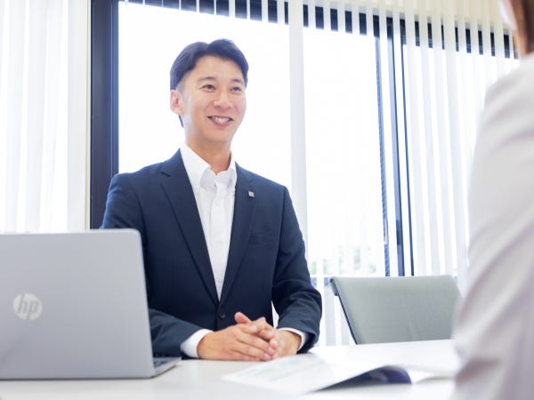 税金や建築に関する専門知識や営業スキルは、入社後に学んでいただければOK。自分の資産計画にも役立つ知識が得られますよ♪