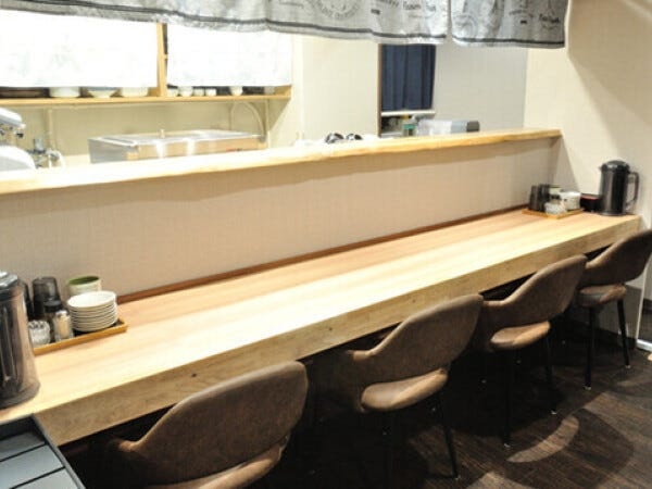 ※店内-カウンター席