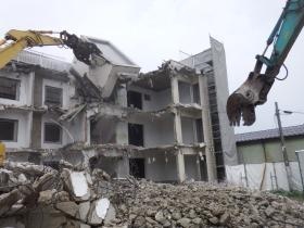 解体現場（鉄筋コンクリート造）