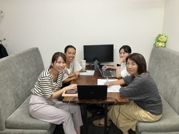 コピーライターの事務スタッフ・営業サポート・接客（普通自動車運転免許）