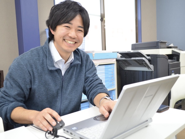 幅広い事業展開をしている成長企業！「今の働き方を変えたい！楽しく働きたい！」そんな方には最適な環境です！