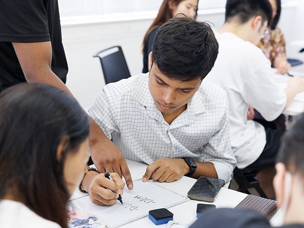 卒業の日本語教師（未経験歓迎）