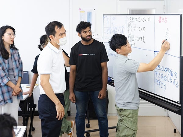 卒業の日本語教師（未経験歓迎）