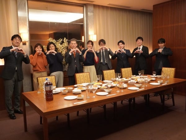 代表の自宅で忘年会をしました！