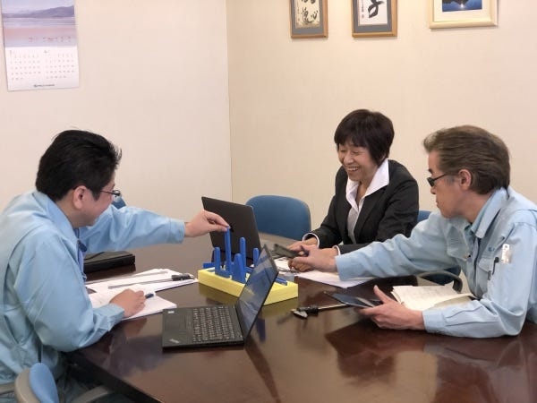 リーダー達も、会社と社員の生活を守るため、真剣に誠実に仕事に取り組んでいます。