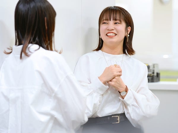 営業事務とペアを組み、二人三脚で仕事を担当しています。先輩のサポートもあるので安心してください！