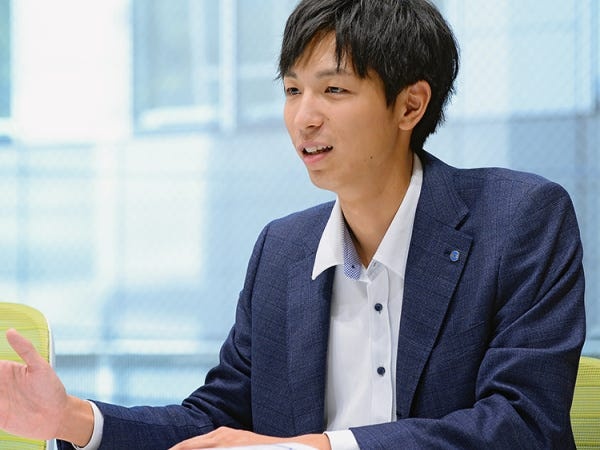 担当エリア内の既存のお客さまに対して自社製品や工事の導入を提案するルート営業です！