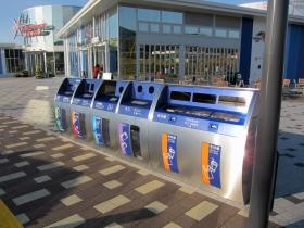 製品『サービスエリア用分別ダストボックス』