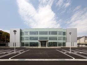 本社ビル（２０１７年４月竣工）