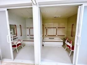 ルーツプラス／リフト有、どちらの浴室もリフト使用可
