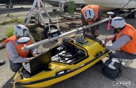 ラジコンボートで水底を詳細に計測。生産性ＵＰ！