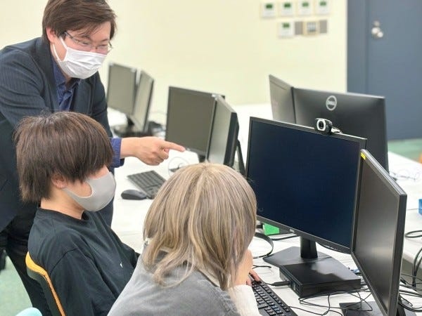 気軽に相談しながら業務を進められます！