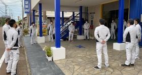 毎日、全体朝礼をしています