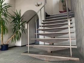 事務所の玄関ホール