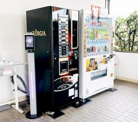 会社の中に自販機も完備！