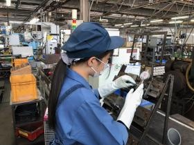 ＮＣ研磨盤 測定作業風景