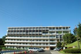 白川明星園外観 建物前職員駐車場