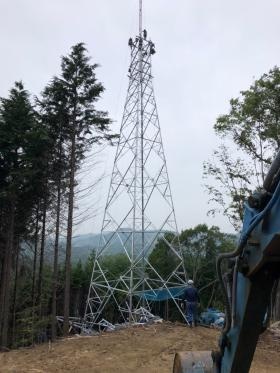 組立作業。大きなものを組み上げる面白さがあります。